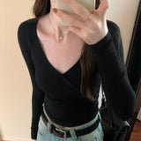 Sense Of European V-Collar Long-Sleeved T-Shirt A New Style Of Foreign Style For Women In Autumn And Winter-Outfit