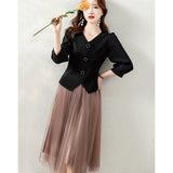 Niche Shirt Women 2025 Spring New Seven-Sleeve V-Necked Black Waist-Skinny Blouse