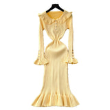 Retro Doll Collar Horn Sleeve Dress Women Autumn Waist Thin Temperament Knitted