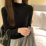 Long-Sleeved Bottomed Shirt With A Half-High Collar A New Chic White T-Shirt In Autumn And Winter Shows A Thin Fishbone Blouse.-Outfit