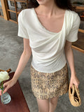 Xixi 13 Line 2025 Spring And Summer New Temperament Thringing Knotted Knitted Knitted Short-Sleeved T-Shirt