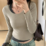 Long-Sleeved T-Shirts Are Worn Inside The Collarbone Jackets Of The New Early Autumn Designer.-Outfit