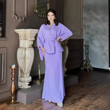 Round-Neck Bat Sleeves In Autumn