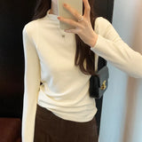 Long-Sleeved Bottomed Shirt With A Half-High Collar A New Chic White T-Shirt In Autumn And Winter Shows A Thin Fishbone Blouse.-Outfit