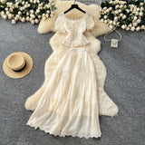 Temperament Wears A Female Waist-Waisted Collar Bubble Sleeve Shirt High-Waisted Embroidered Half-Dressed Skirt Holiday Style