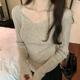 Woman's Clavicle Sweater Shows A Slim And Leaky Collarbone With A Square Collar In The Autumn And Winter.-Outfit